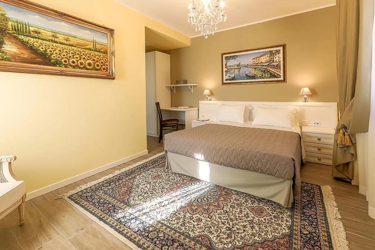 Vendégház Villa Luisa Rooms And Breakfast Peschiera del Garda Olaszország